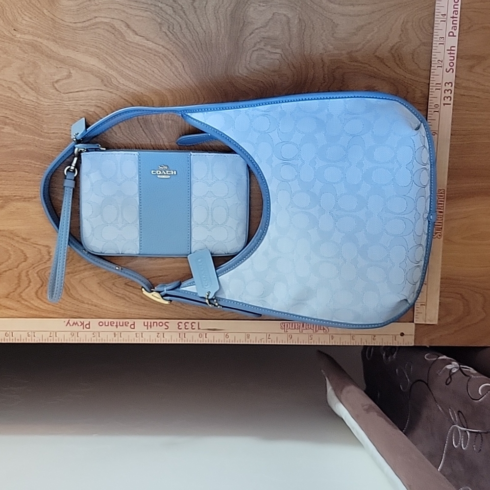 Coach shoulder bad and wristlet